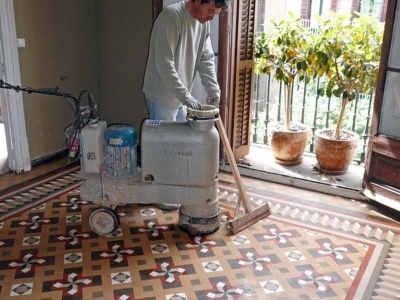 Pulido de suelos de mosaico en Barcelona - Pulidos Barcino